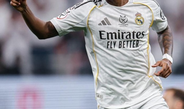 开云入口平台-足坛一夜动态：大巴黎四连冠，皇马复仇马竞，利物浦阻击阿森纳|巴黎圣日耳曼|AC米兰|马赛|皇家马德里|舍瓦利耶_新浪体育_新浪新闻