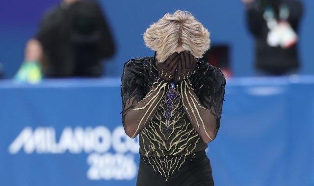 开云入口客服-疯狂的花滑决赛夜，崩溃的“四周跳之神”