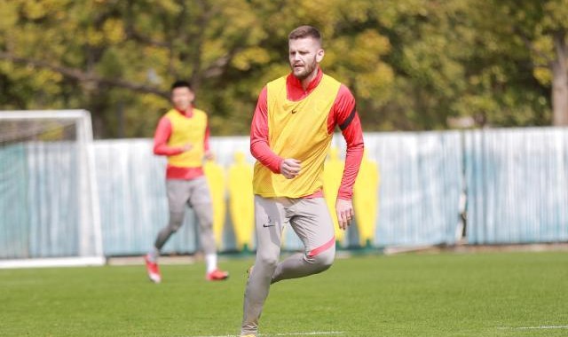 开云入口教程-海港外援中卫手术方案出台 下周中在里昂接受动刀